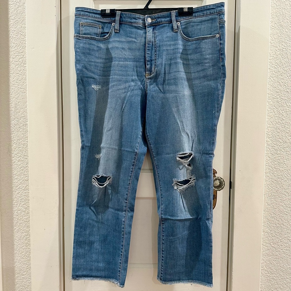 Universal Thread Distressed High Rise Slim Straight Jeans